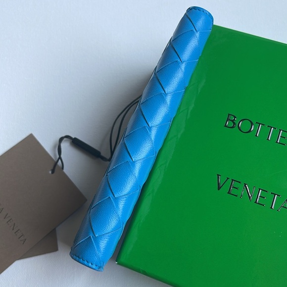 NWT BOTTEGA VENETA WOVEN LEATHER BLUE iPHONE 11 CASE WALLET WITH BOX AND BAG - Picture 9 of 16